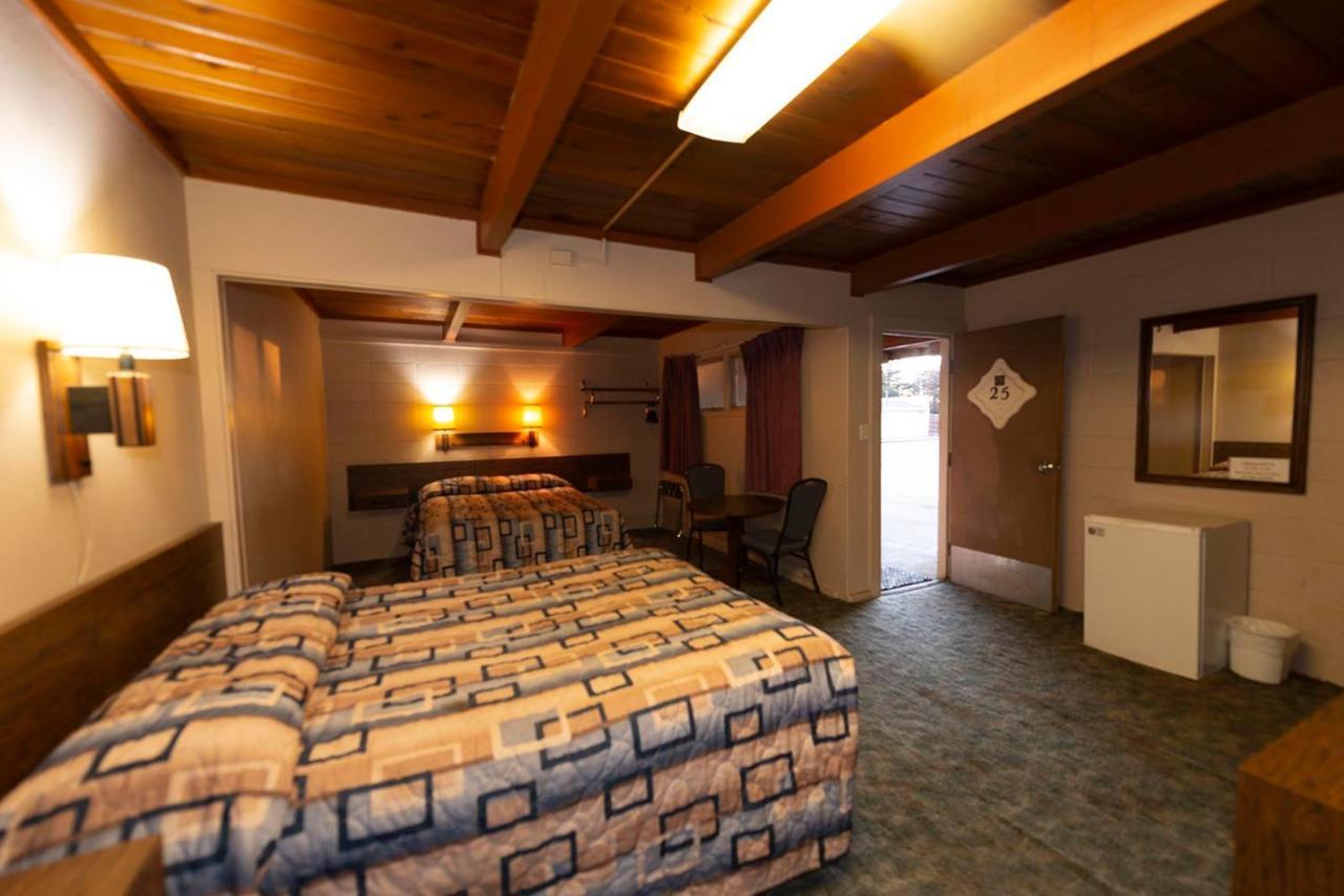 Cedar Inn McCook Kültér fotó