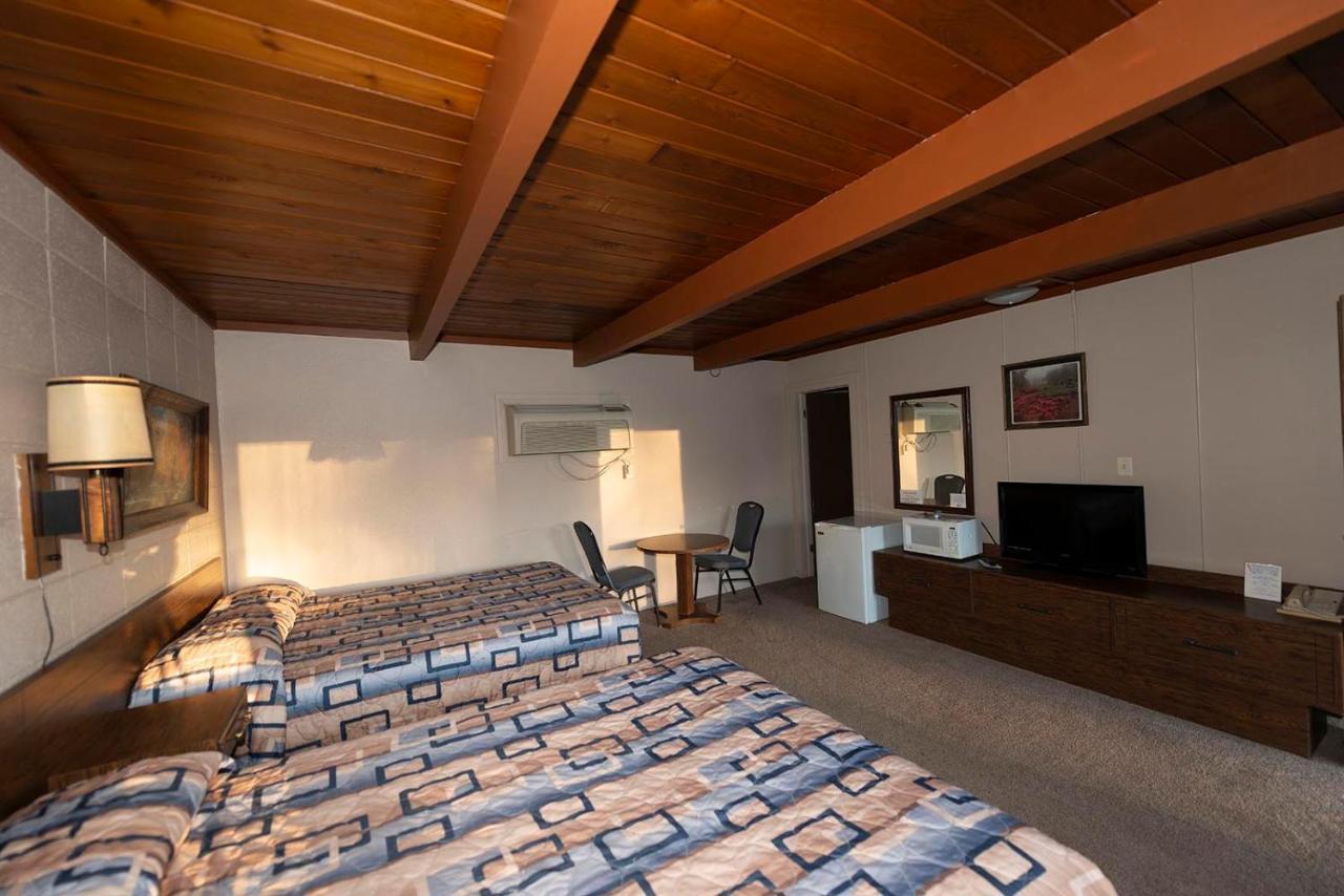 Cedar Inn McCook Kültér fotó