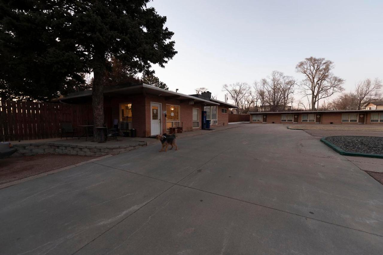 Cedar Inn McCook Kültér fotó