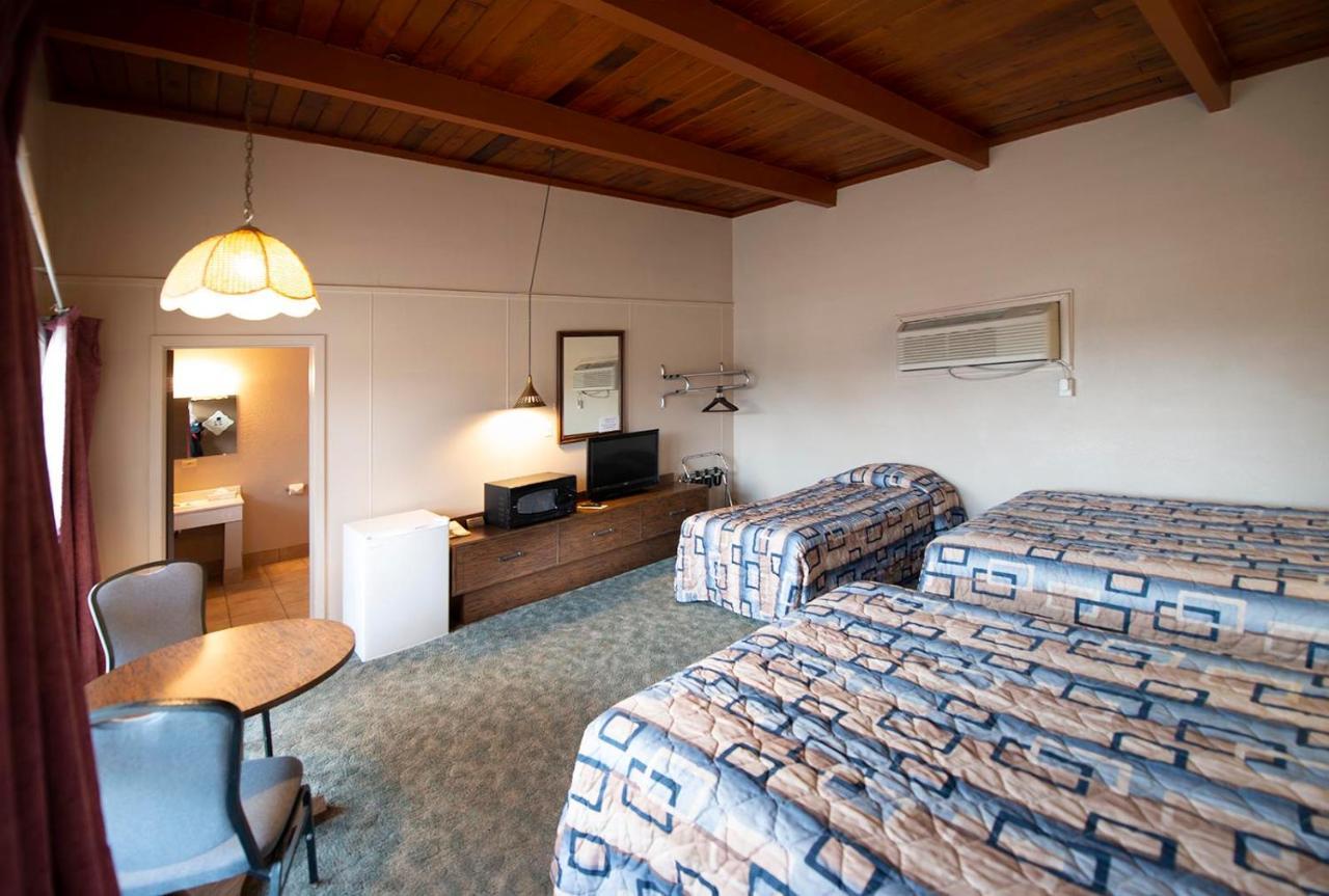 Cedar Inn McCook Kültér fotó