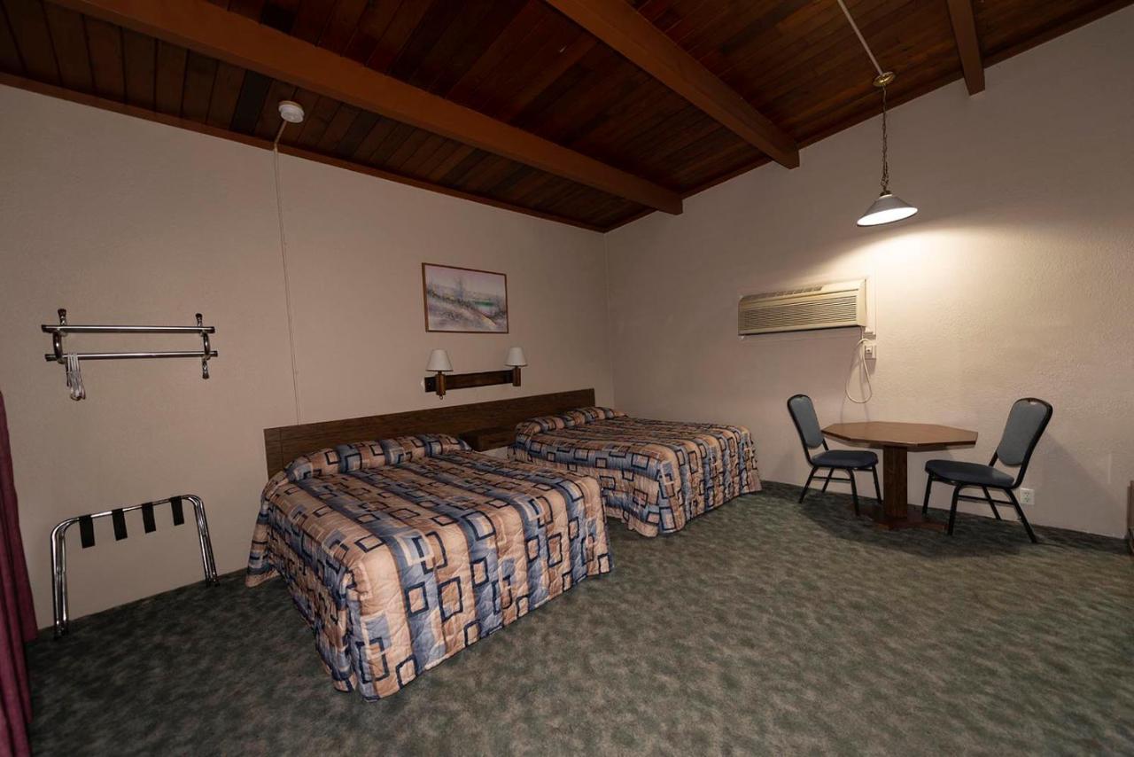 Cedar Inn McCook Kültér fotó
