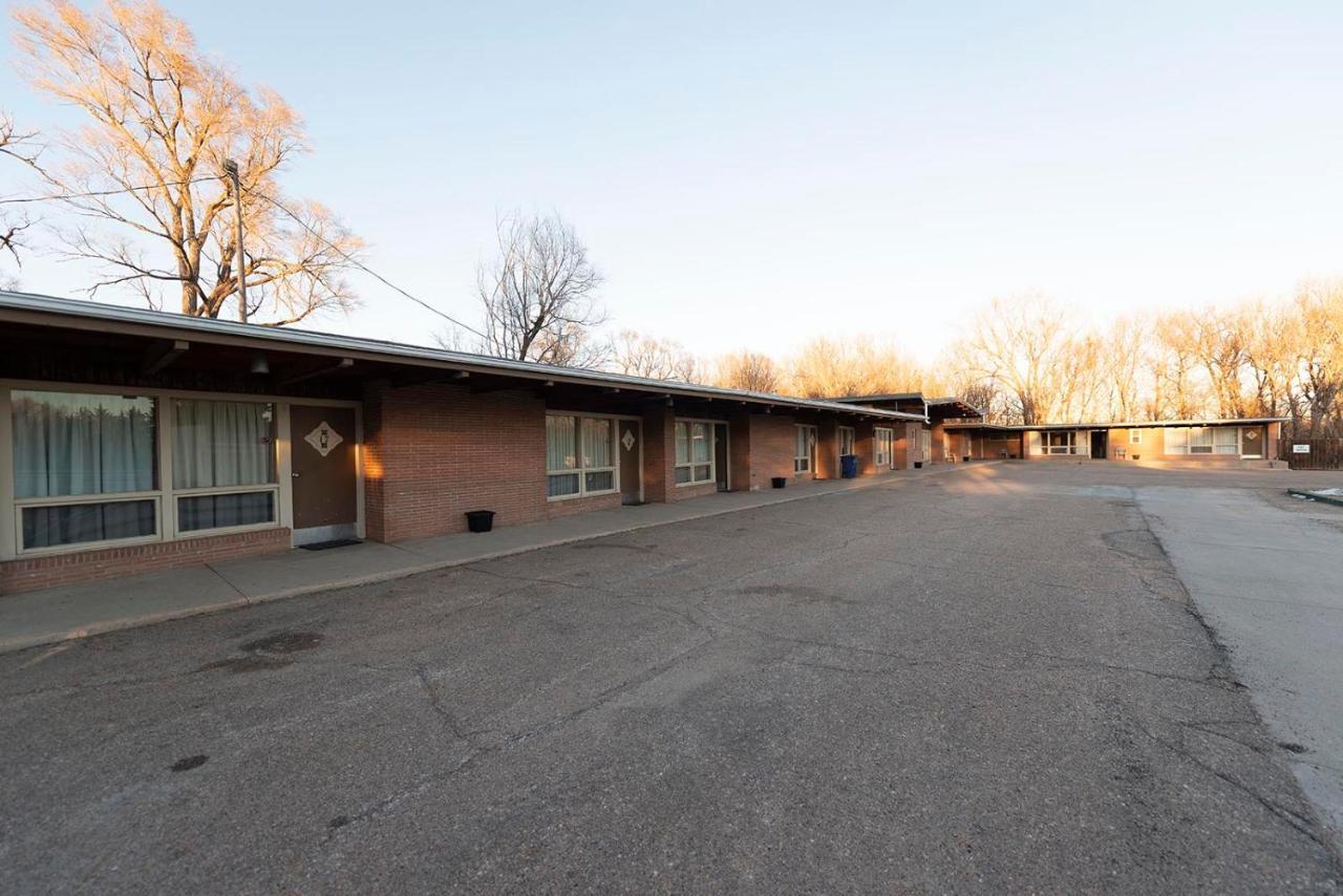 Cedar Inn McCook Kültér fotó