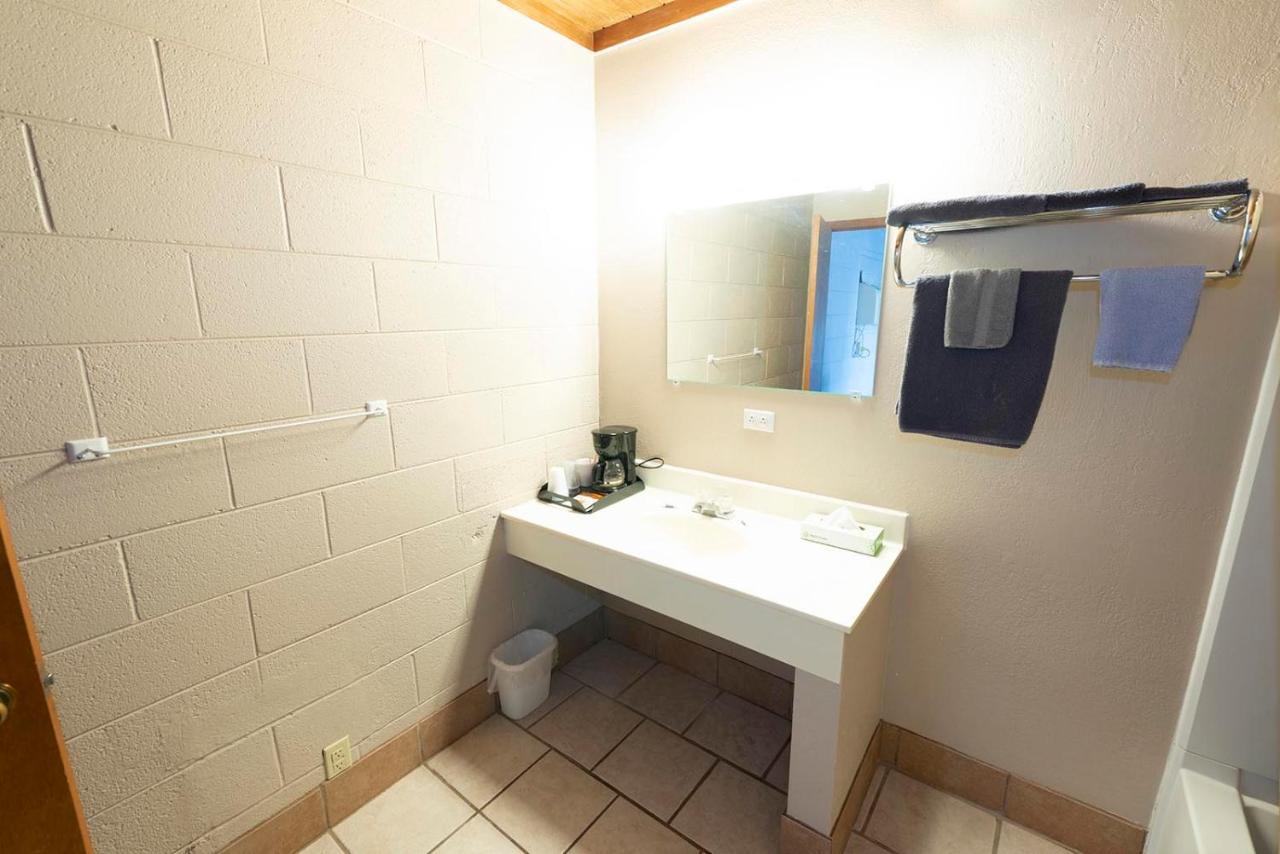 Cedar Inn McCook Kültér fotó