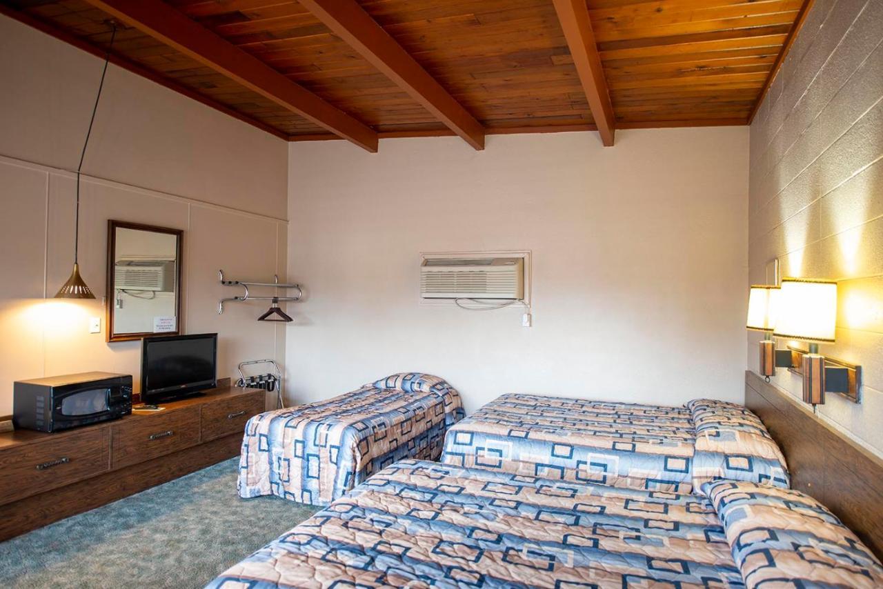 Cedar Inn McCook Kültér fotó