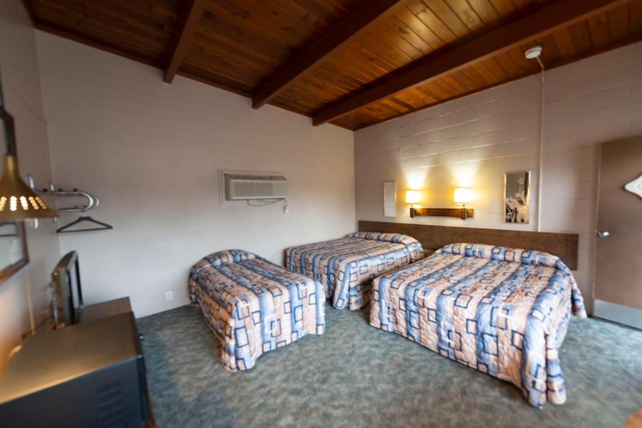 Cedar Inn McCook Kültér fotó